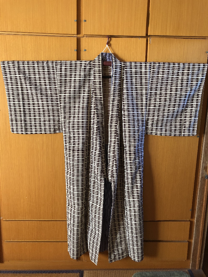 Kimono
Japanese Dance Clothing
Used
Brown