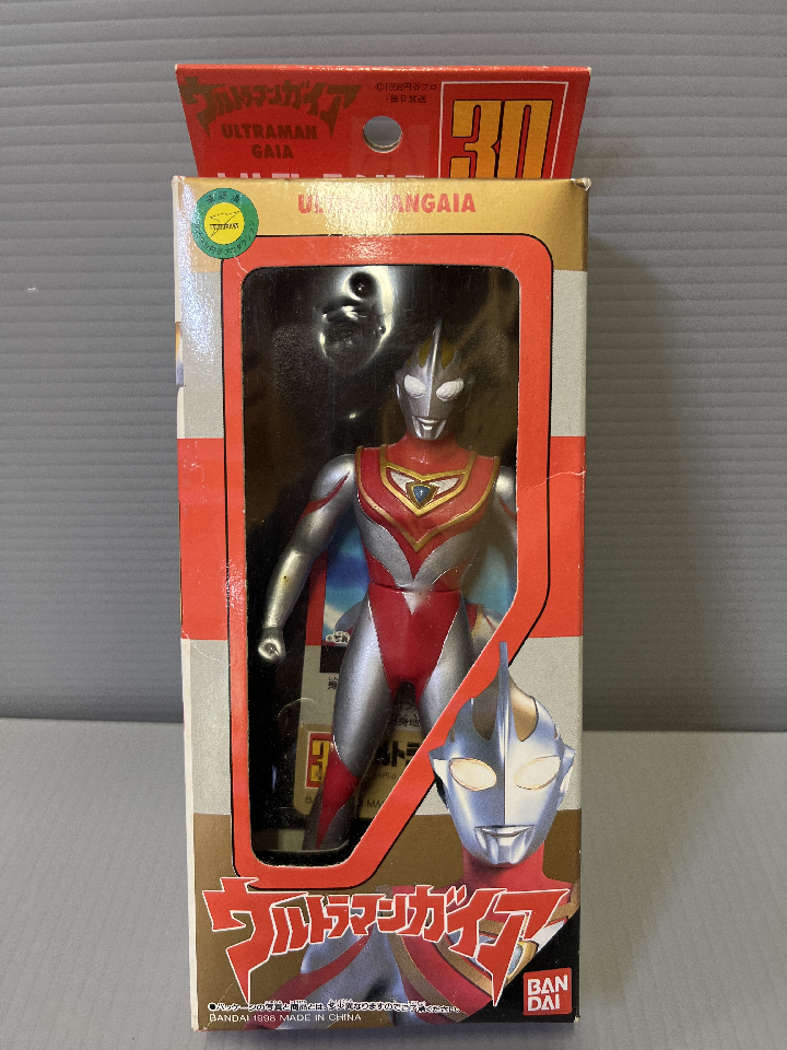 Bandai Ultra Hero Series Ultraman Gaia Figure