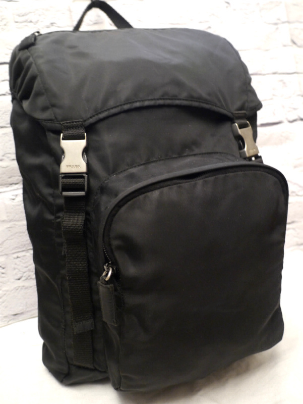 PRADA Prada VZ0056 Unisex large capacity nylon backpack backpack lock sack black ◆ Very popular classic model