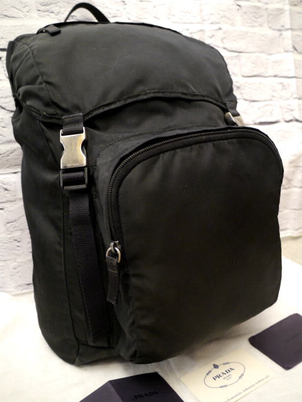 PRADA Prada V135 large capacity nylon backpack backpack lock sack black