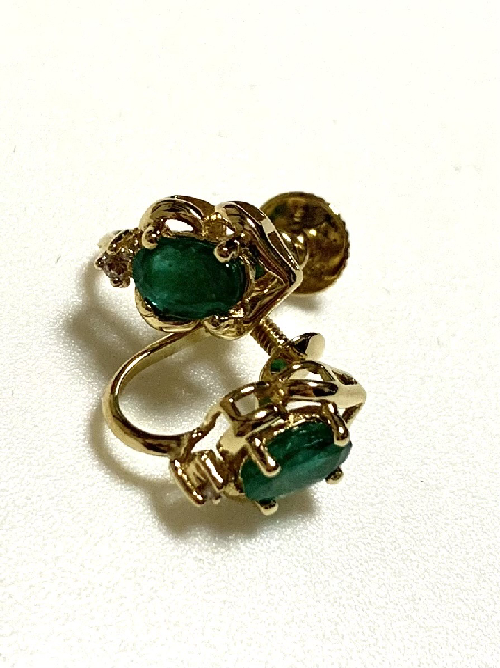 K18 emerald earrings