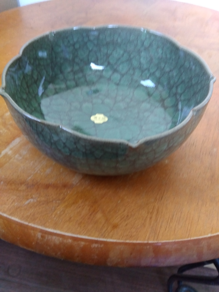 Confectionery bowl by Toshio Furukawa. Kyoto ware. Risong kiln. Diameter 6.5 inches. Height 3 inches.