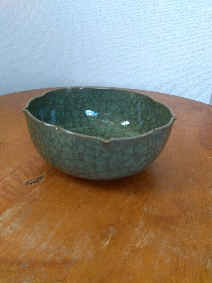 Toshio Furukawa's confectionery bowl. Kyoto ware.