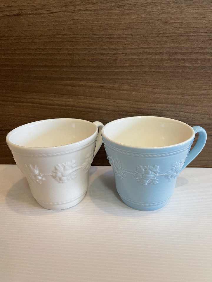 Pair of WEDGWOOD mugs
