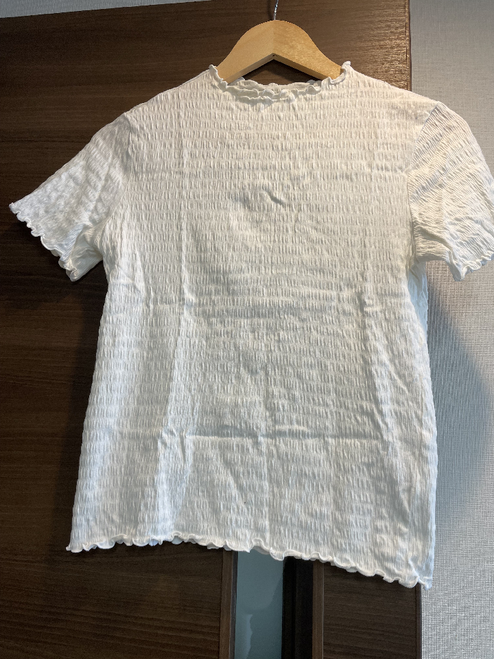 White cut and sewn, size M