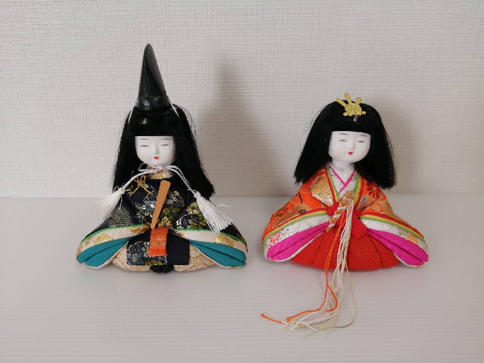 Set of 4 Japanese dolls