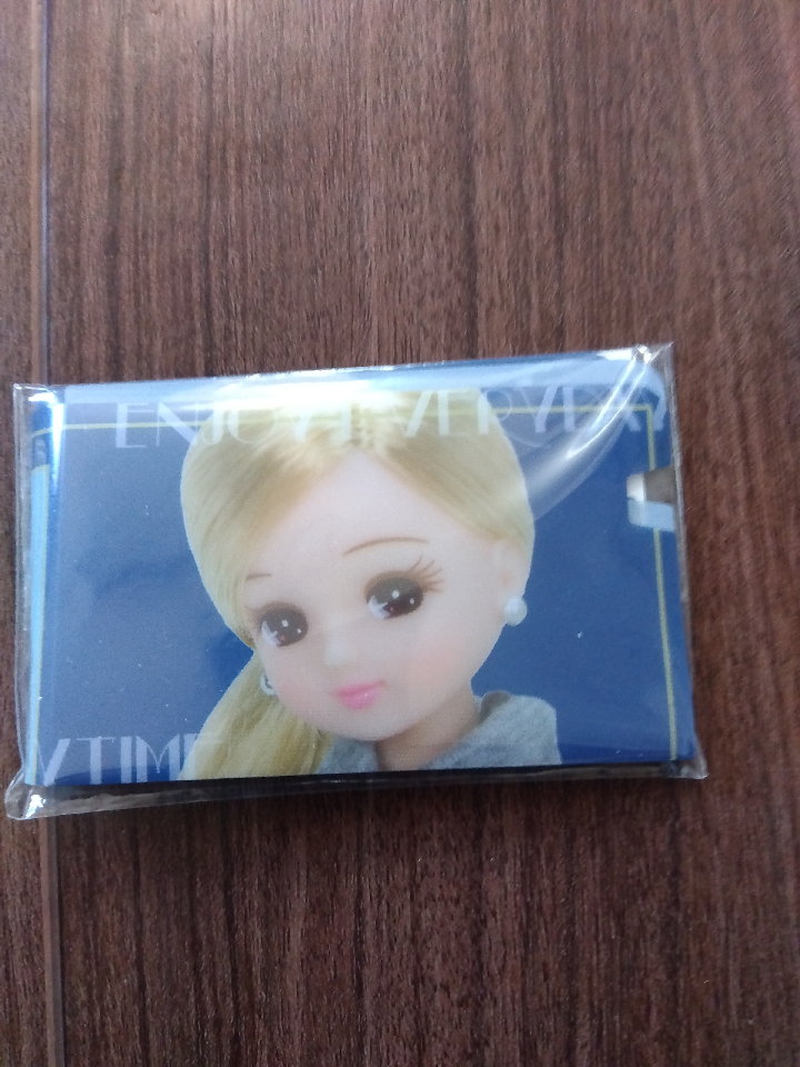 Rika-chan's limited edition mask case. Not for sale.