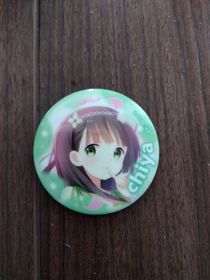 Set of 2 can badges of 