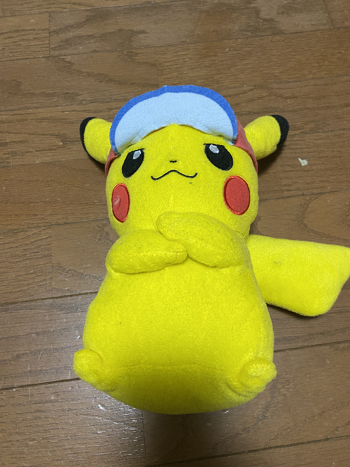 Used Pokémon Pokémon Pokémon Sun & Moon Large plush Pikachu and Satoshi hat extra cute Pikachu plush.