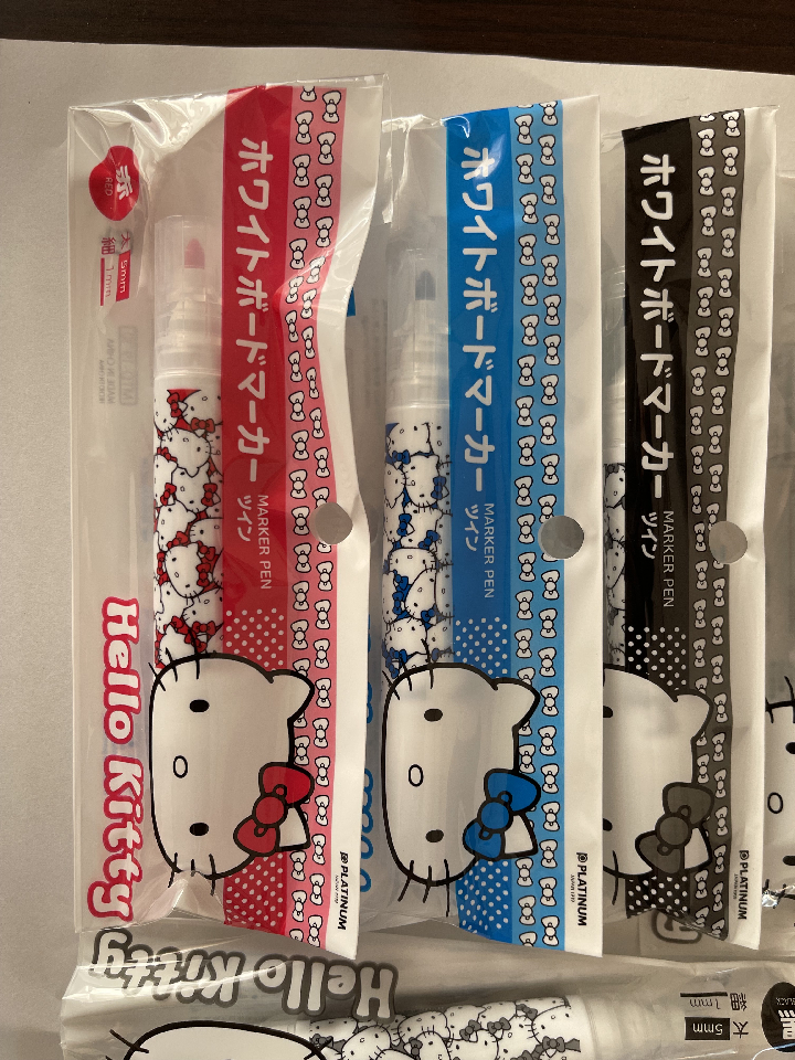 Hello Kitty (Sanrio) Whiteboard Marker Pens
9 pens