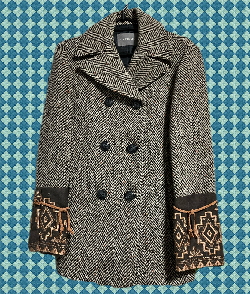 Woolen Coat Jacket with Patch Pasted Cuffs